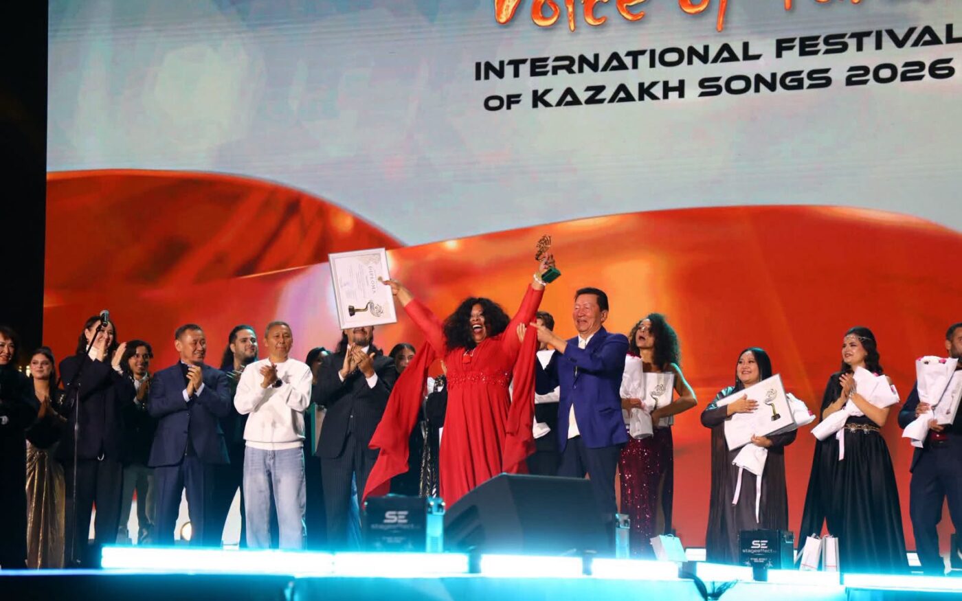 Участники и жюри международного фестиваля казахской песни Voice of Turan – 2026 в Туркестане
