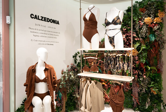 Calzedonia — магазин колготок и купальников — в ТРЦ Shymkent Plaza