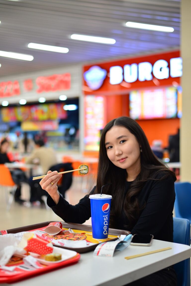 foodcourt 1 768x1152