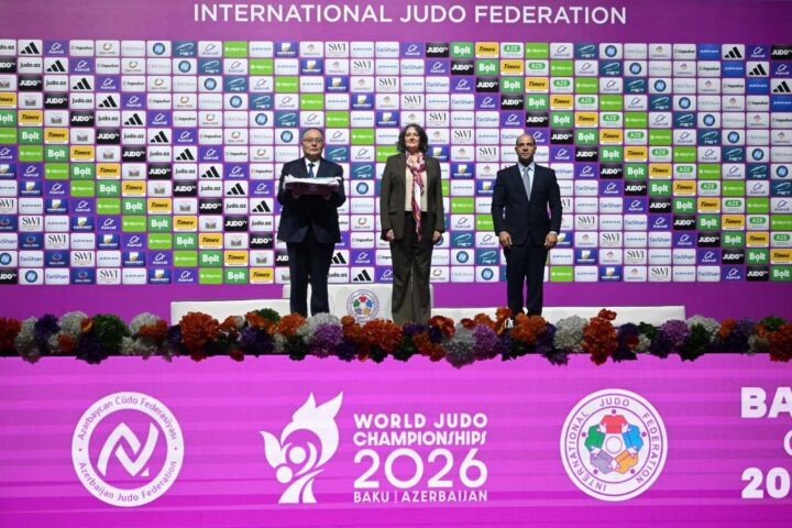 Казахстан принял флаг чемпионата мира по дзюдо 2027 года